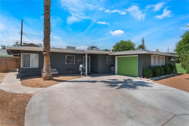 2016 Griffith Ave in Las Vegas, NV - Building Photo - Building Photo