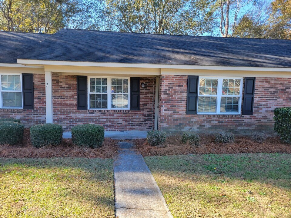002 University Ct in Statesboro, GA - Building Photo