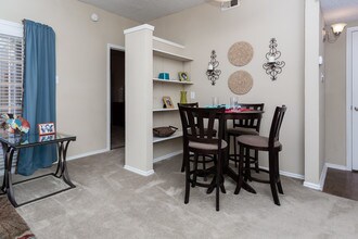 Summer Bend in Irving, TX - Foto de edificio - Interior Photo