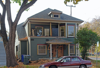 800-802 U St in Sacramento, CA - Building Photo - Building Photo