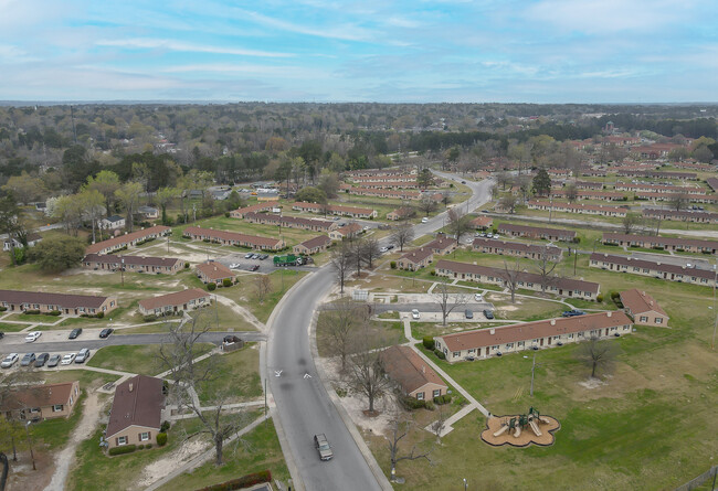 Colony Apartments in Columbia, SC - Building Photo - Building Photo