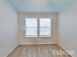 13538 Paxton Blvd in Saint Hedwig, TX - Building Photo - Building Photo