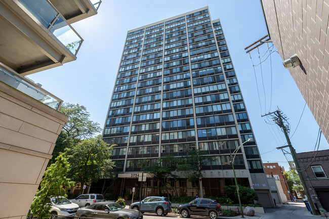 2754 N Hampden Ct, Unit #  1903 in Chicago, IL - Foto de edificio - Building Photo