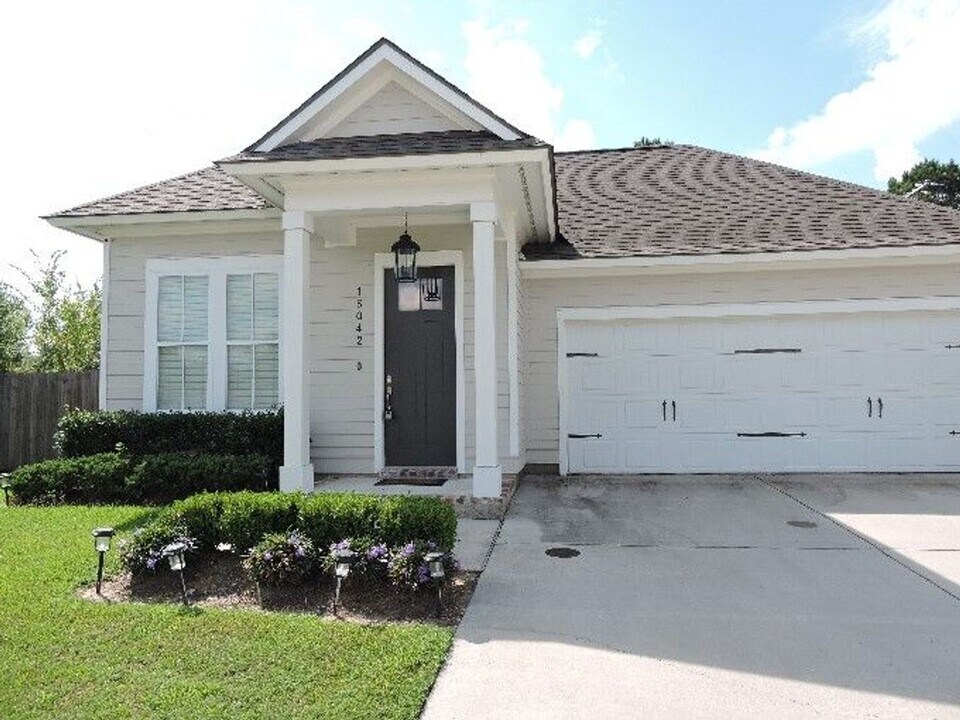 15042 Vintage Jade Ct in Baton Rouge, LA - Building Photo