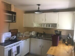 6 Eliot Rd, Unit 6 in Bedford, MA - Building Photo - Building Photo