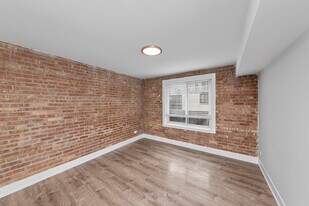 1220 N La Salle Dr in Chicago, IL - Building Photo