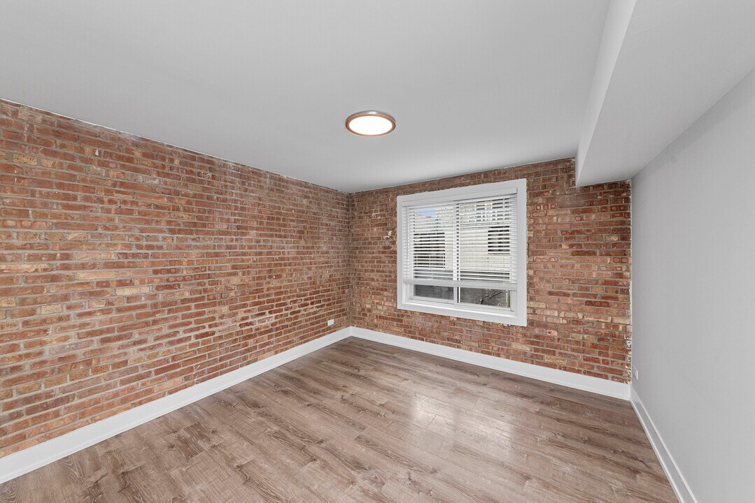 1220 N La Salle Dr in Chicago, IL - Building Photo