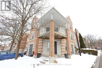 105-105 Brandy Ln Way in Newmarket, ON - Building Photo - Building Photo