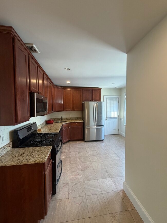 45 Houghton St, Unit 2