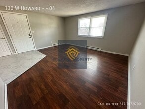 130 W Howard St in Galveston, IN - Foto de edificio - Building Photo