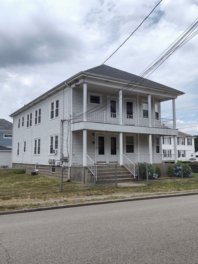 property at 982 York Ave