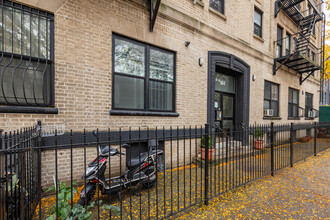 184 Monroe St in Brooklyn, NY - Building Photo - Building Photo