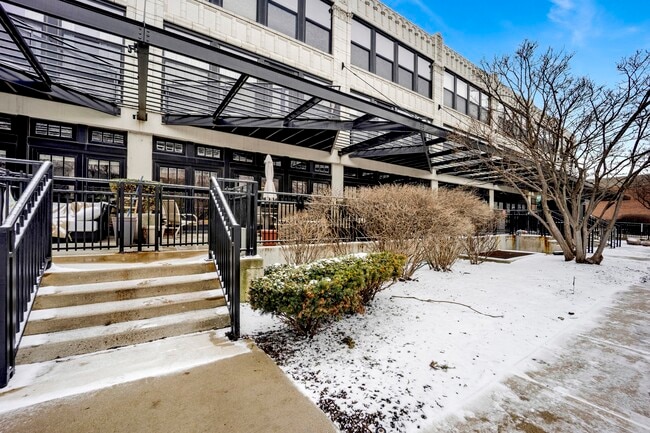 1151 W 15th St in Chicago, IL - Building Photo - Building Photo