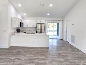 2447 NW 5th St in Okeechobee, FL - Building Photo - Building Photo