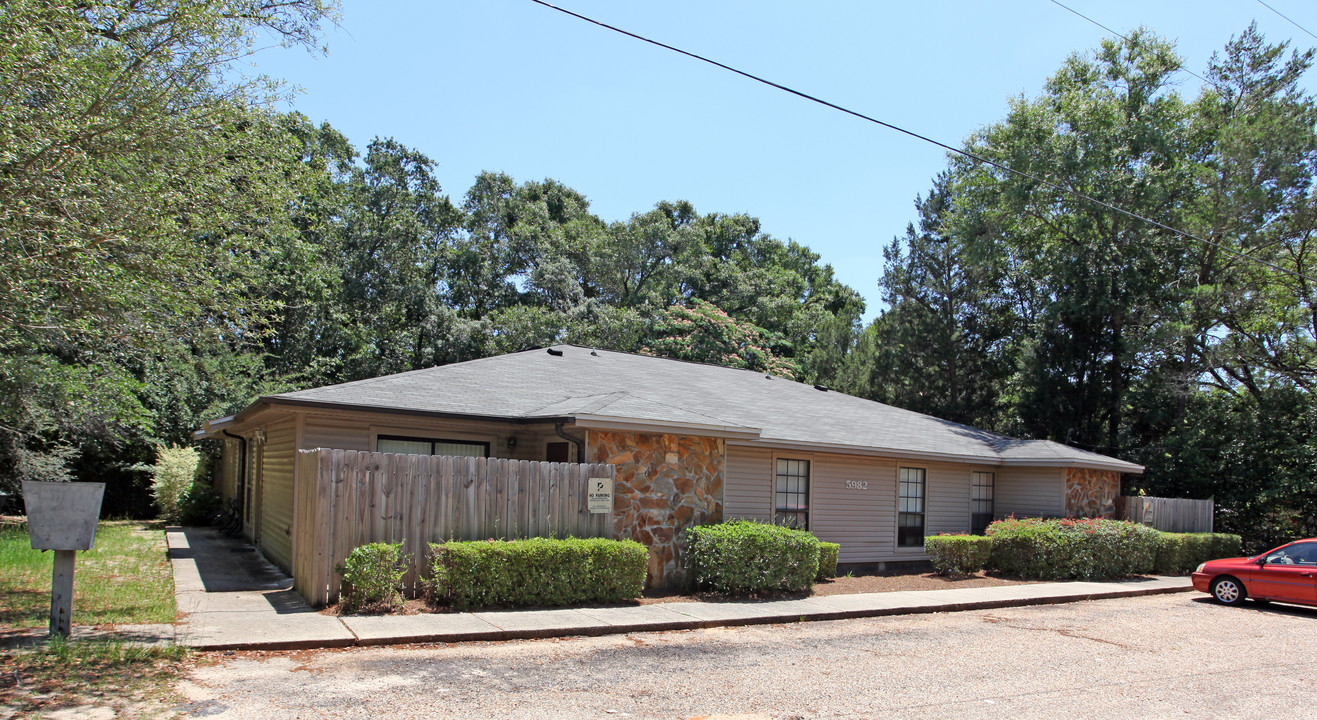 Fourplex in Pensacola, FL - Building Photo