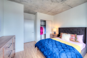 149 N Desplaines St in Chicago, IL - Building Photo - Building Photo