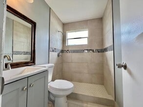 1436 NW 24th Ter in Fort Lauderdale, FL - Building Photo - Building Photo