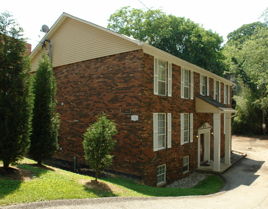 907 Bridge Rd in Charleston, WV - Building Photo