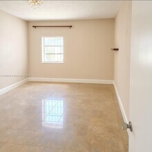 3655 SW 24th Ter in Miami, FL - Building Photo - Building Photo