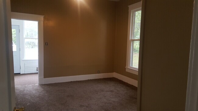 1845 Clarksville St in Paris, TX - Building Photo - Building Photo