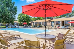 Partridge Meadows Apartments in Louisville, KY - Building Photo