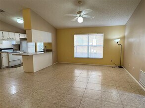 3350 Lake Tiny Cir in Orlando, FL - Building Photo - Building Photo