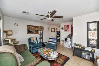 4841 E Sheridan St in Phoenix, AZ - Building Photo - Interior Photo