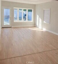 22020 Viscanio Rd in Los Angeles, CA - Building Photo - Building Photo