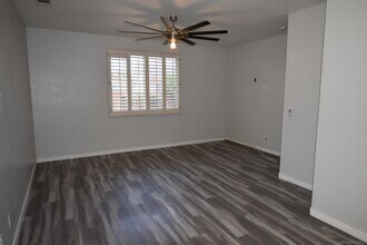4864 Black Coral Ct in San Diego, CA - Foto de edificio - Building Photo