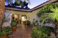 131 Morelia Ct in Solana Beach, CA - Foto de edificio - Building Photo