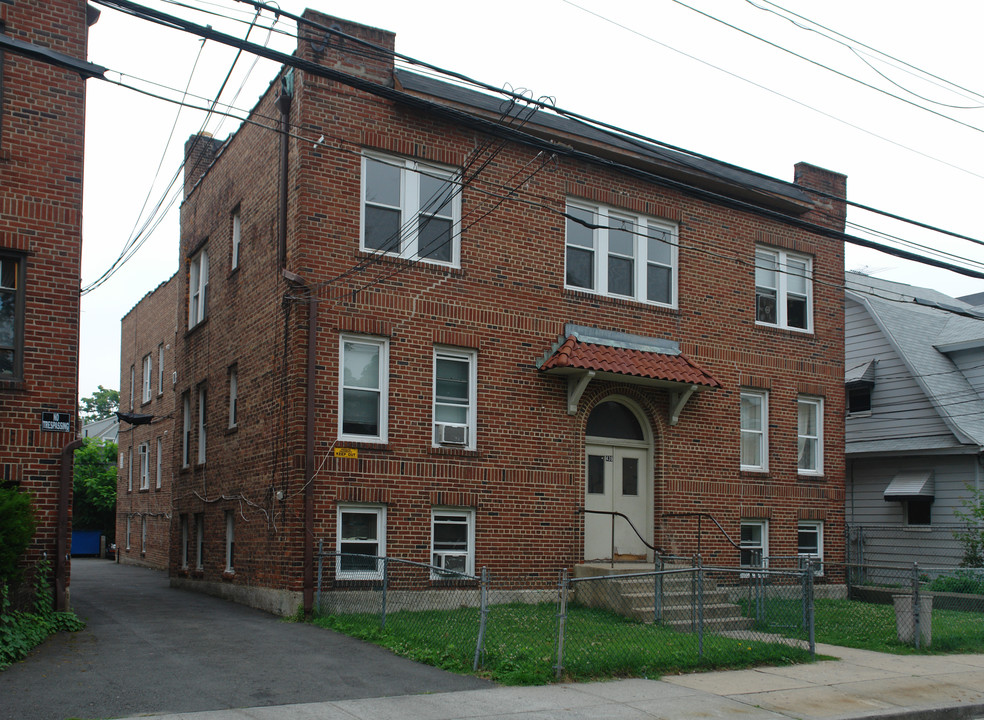 439 Main St in White Plains, NY - Building Photo