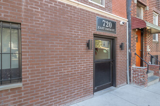 722 E 216th St in Bronx, NY - Building Photo - Building Photo