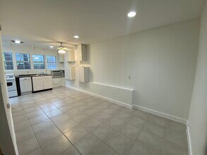 4912 Avenue G in Austin, TX - Foto de edificio - Building Photo