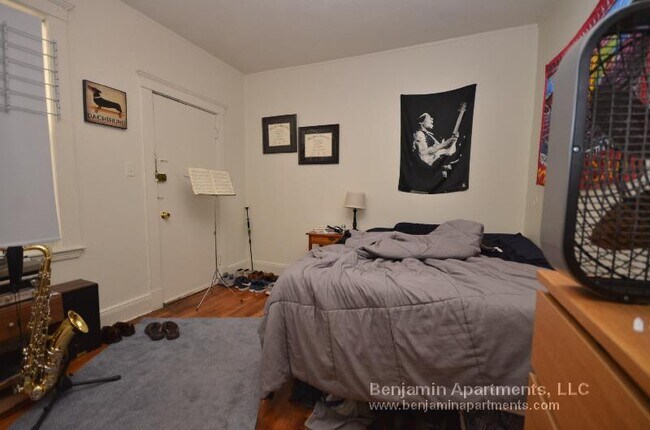 1632 Commonwealth Ave, Unit 5 in Boston, MA - Building Photo - Building Photo