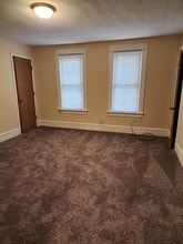 222 Anthony St SE in Willmar, MN - Foto de edificio - Building Photo