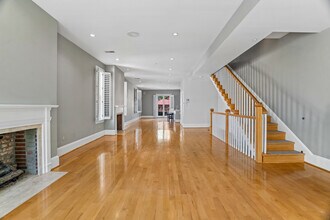 1343 Q St NW, Unit B in Washington, DC - Building Photo - Building Photo