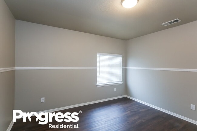 property at 2314 Parkview Dr