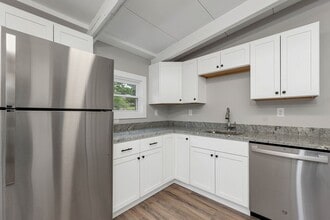 175 Pleasant St in Concord, NH - Building Photo - Building Photo