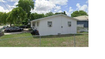 1051 NW 27th Ave in Fort Lauderdale, FL - Building Photo