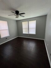 2110 14th Ave N in Texas City, TX - Building Photo - Building Photo