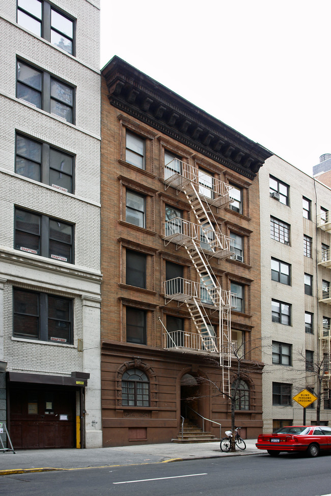 35 West 65th Street in New York, NY - Foto de edificio - Building Photo