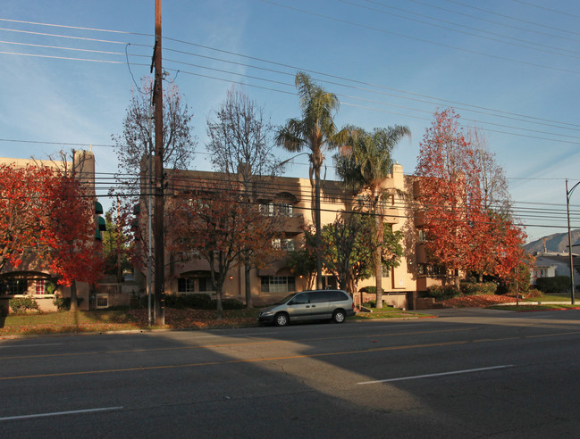 333 W Alameda Ave in Burbank, CA - Foto de edificio - Building Photo