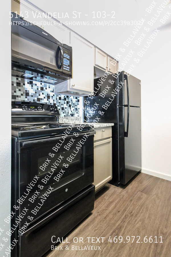 property at 5143 Vandelia St