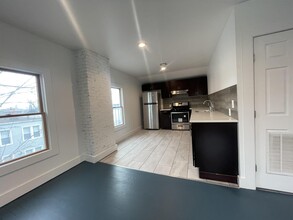 18 Warner Ave in Jersey City, NJ - Building Photo - Building Photo