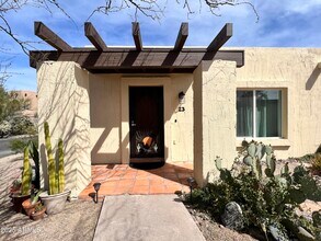 37801 N Cave Creek Rd in Cave Creek, AZ - Building Photo - Building Photo