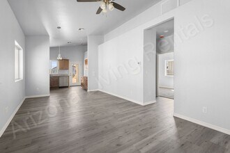 2320 E Neal Ave in Kingman, AZ - Building Photo - Building Photo