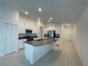 36544 Smithfield Ln, Unit 20975 in Zephyrhills, FL - Building Photo - Building Photo