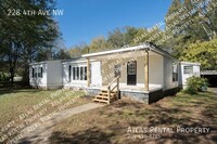 228 4th Ave NW in Arab, AL - Foto de edificio - Building Photo