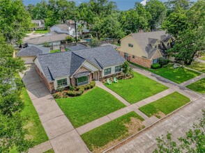 1056 Martin St in Houston, TX - Building Photo - Building Photo