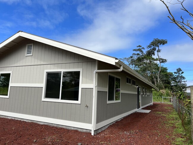 16-2008 Sandalwood Ct in Kurtistown, HI - Building Photo - Building Photo